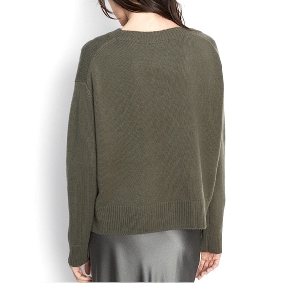 VINCE - 100 % Cashmere Lace-up Pullover Sweater in Olive Green (Size XS) - Picture 4 of 14